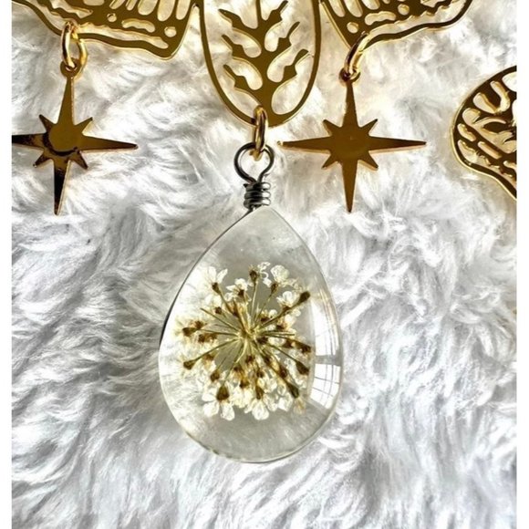 LIGHTWORKER Magic Moth + Dandelion Earrings - Picture 4 of 4